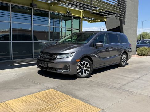Used 2025 Honda Odyssey EX-L image 1