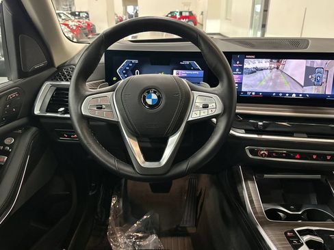Used 2026 BMW X7 xDrive40i AWD/4WD image 16