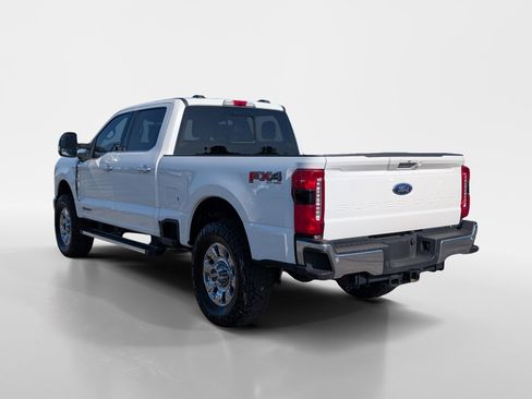 Used 2024 Ford F250 Lariat w/ Chrome Package image 4