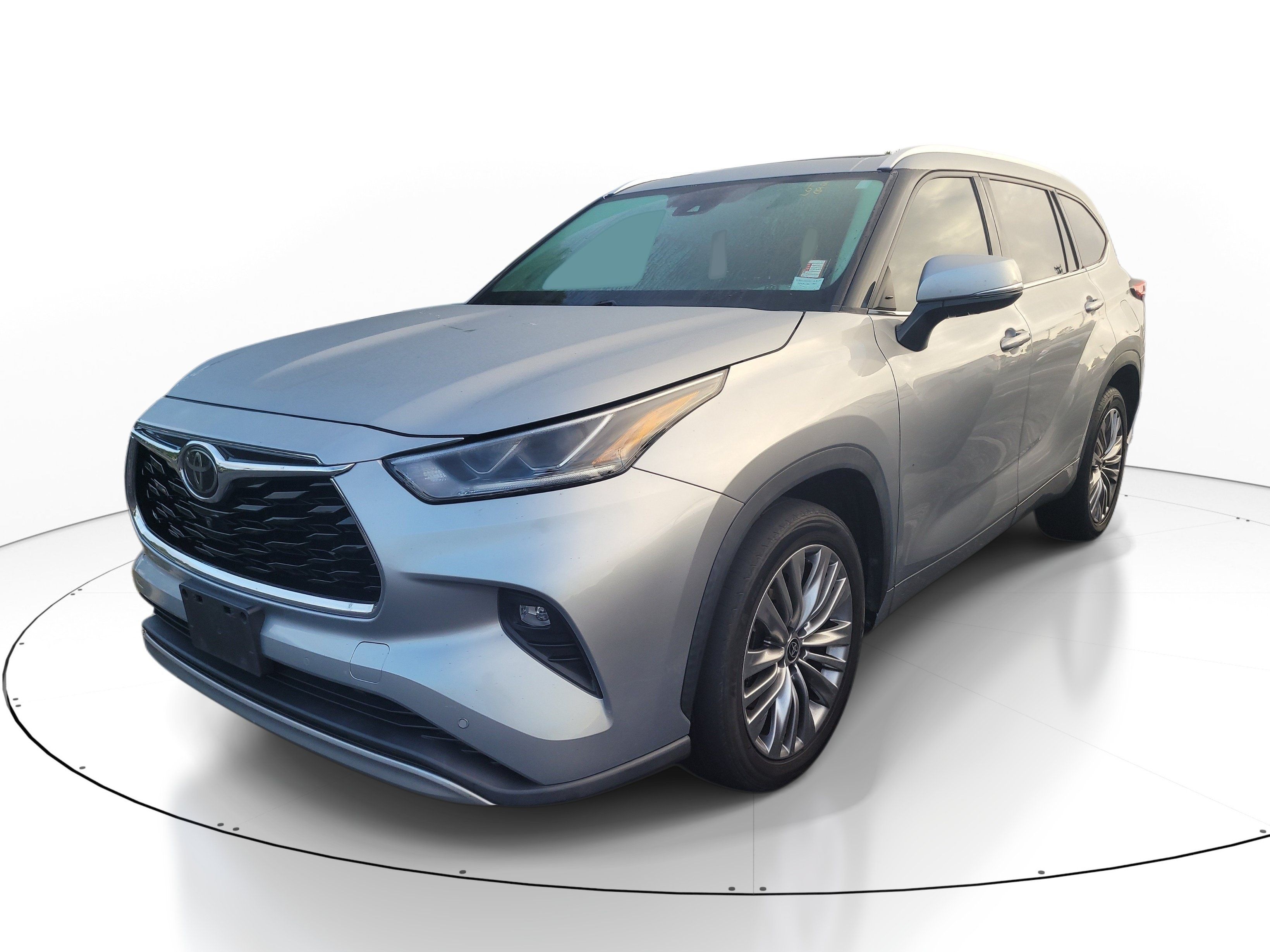 Used 2021 Toyota Highlander Platinum FWD image 3