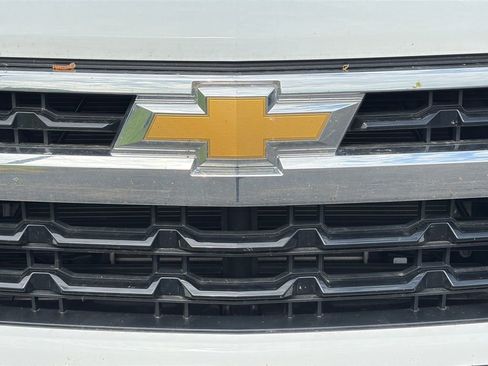 Used 2023 Chevrolet Silverado 1500 LT AWD/4WD image 10