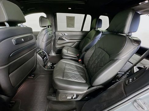 Used 2023 BMW X7 xDrive40i w/ Executive Package AWD/4WD image 33