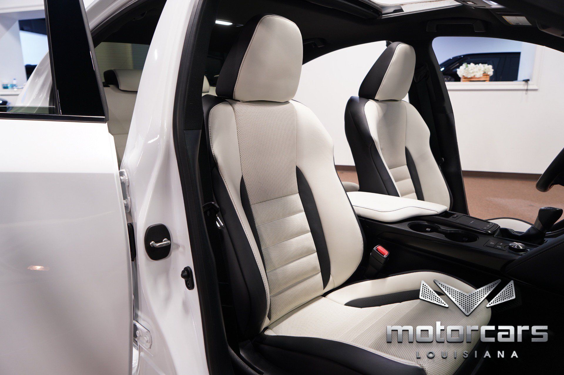 Used 2022 Lexus IS 350 F Sport RWD image 32