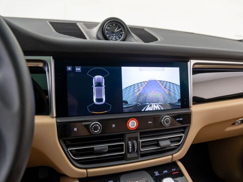 Certified 2022 Porsche Macan S image 25
