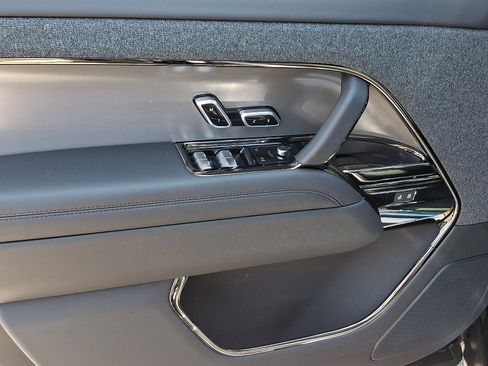 New 2026 Land Rover Range Rover Sport Dynamic SE AWD/4WD image 9