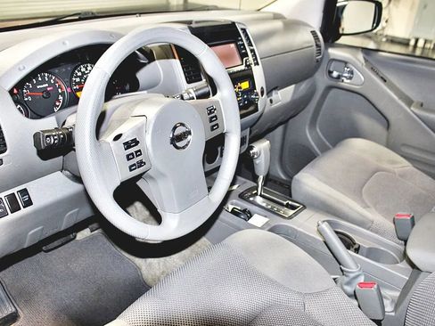 Used 2015 Nissan Frontier SV w/ SV Value Truck Package image 6