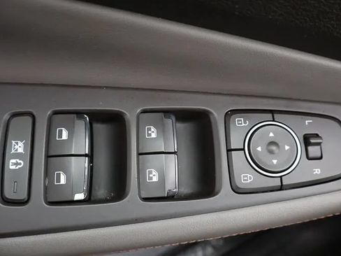 Used 2019 Hyundai Santa Fe AWD image 22