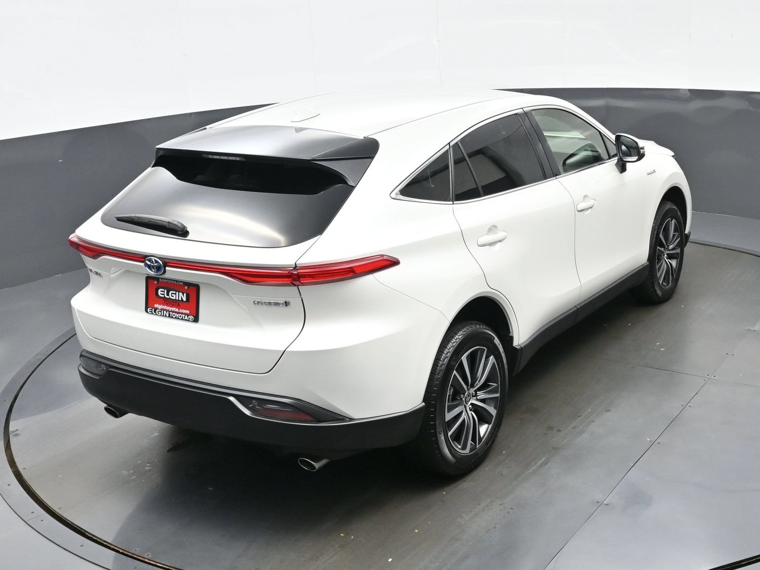 Used 2021 Toyota Venza LE AWD/4WD image 40