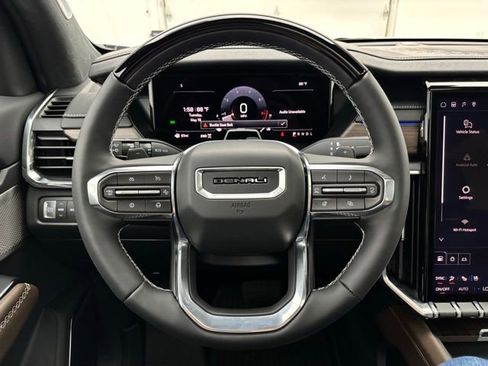 New 2026 GMC Acadia Denali Ultimate w/ LPO, Floor Liner Package AWD/4WD image 23