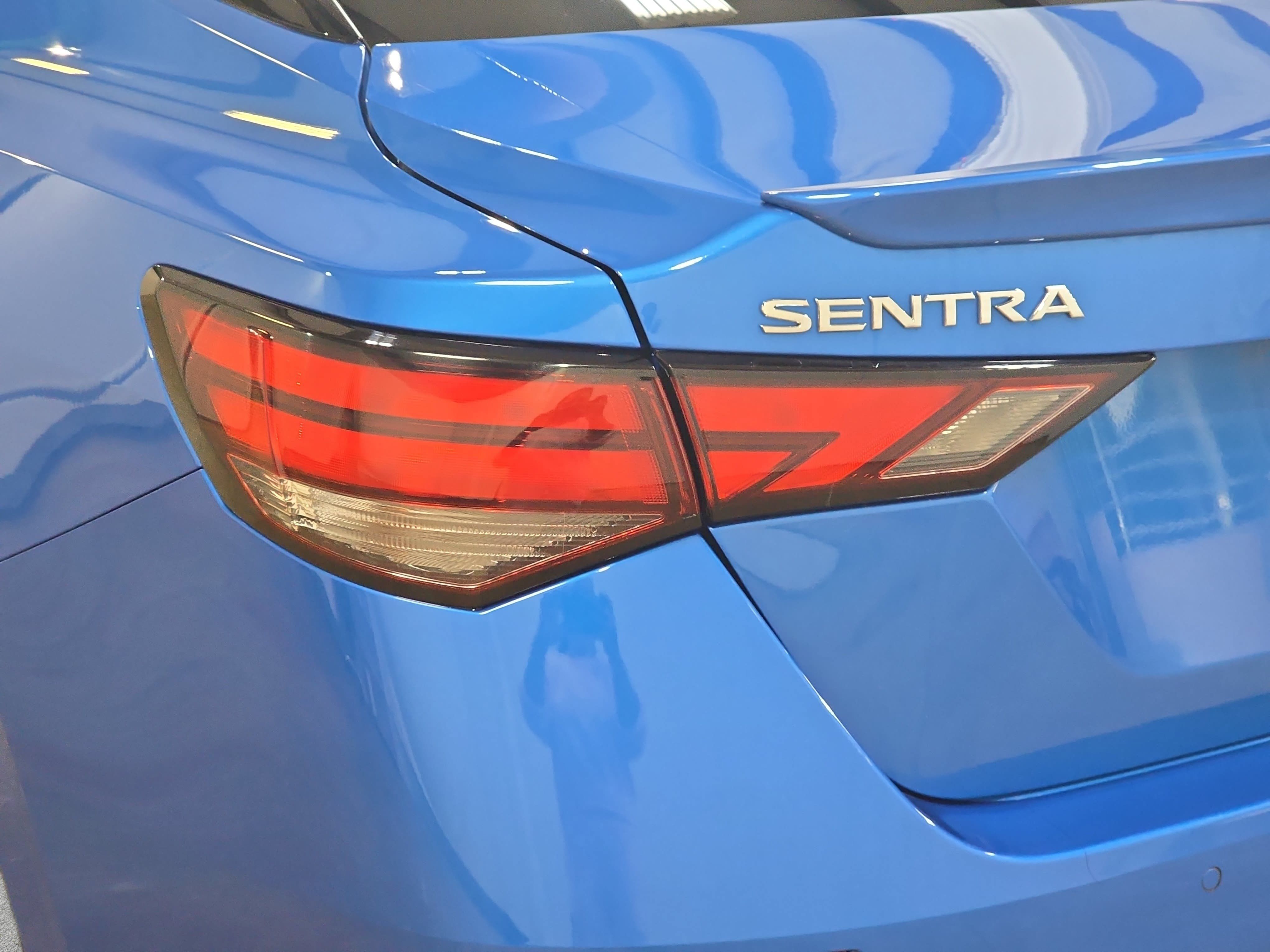Used 2025 Nissan Sentra SR FWD image 29