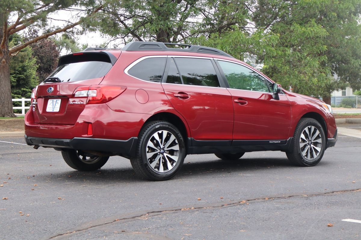 Used 2015 Subaru Outback 2.5i Limited AWD/4WD image 5