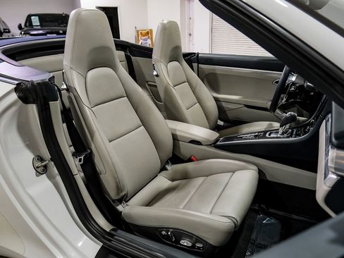 Used 2017 Porsche 911 Carrera image 31