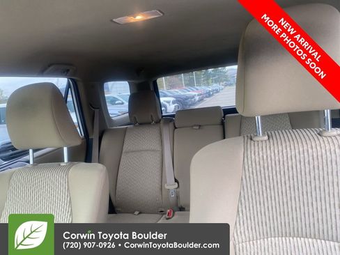 Used 2014 Toyota 4Runner SR5 AWD/4WD image 11