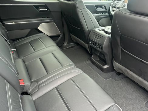 Used 2025 GMC Sierra EV Denali image 17