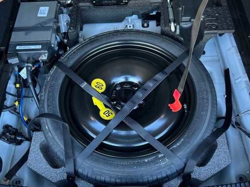 Used 2023 Volvo XC60 B5 Plus w/ Climate Package image 6