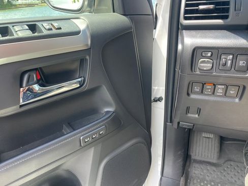 Used 2024 Toyota 4Runner Limited AWD/4WD image 19