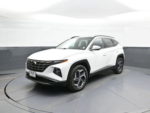Certified 2022 Hyundai Tucson Limited w/ Cargo Package AWD/4WD image 1