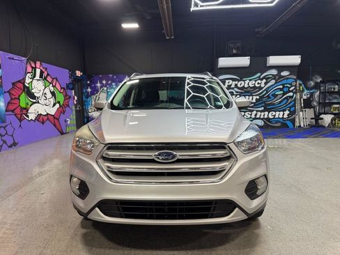 Used 2018 Ford Escape SE AWD/4WD image 9