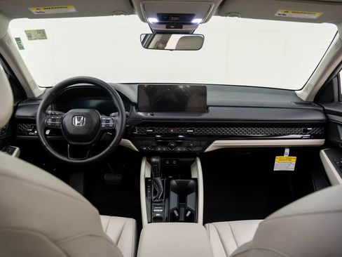 Certified 2025 Honda Accord EX-L image 10