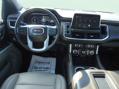Used 2023 GMC Yukon SLT w/ SLT Luxury Package AWD/4WD image 12