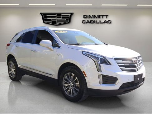 Used 2019 Cadillac XT5 Luxury w/ Advanced Security Package AWD/4WD image 7