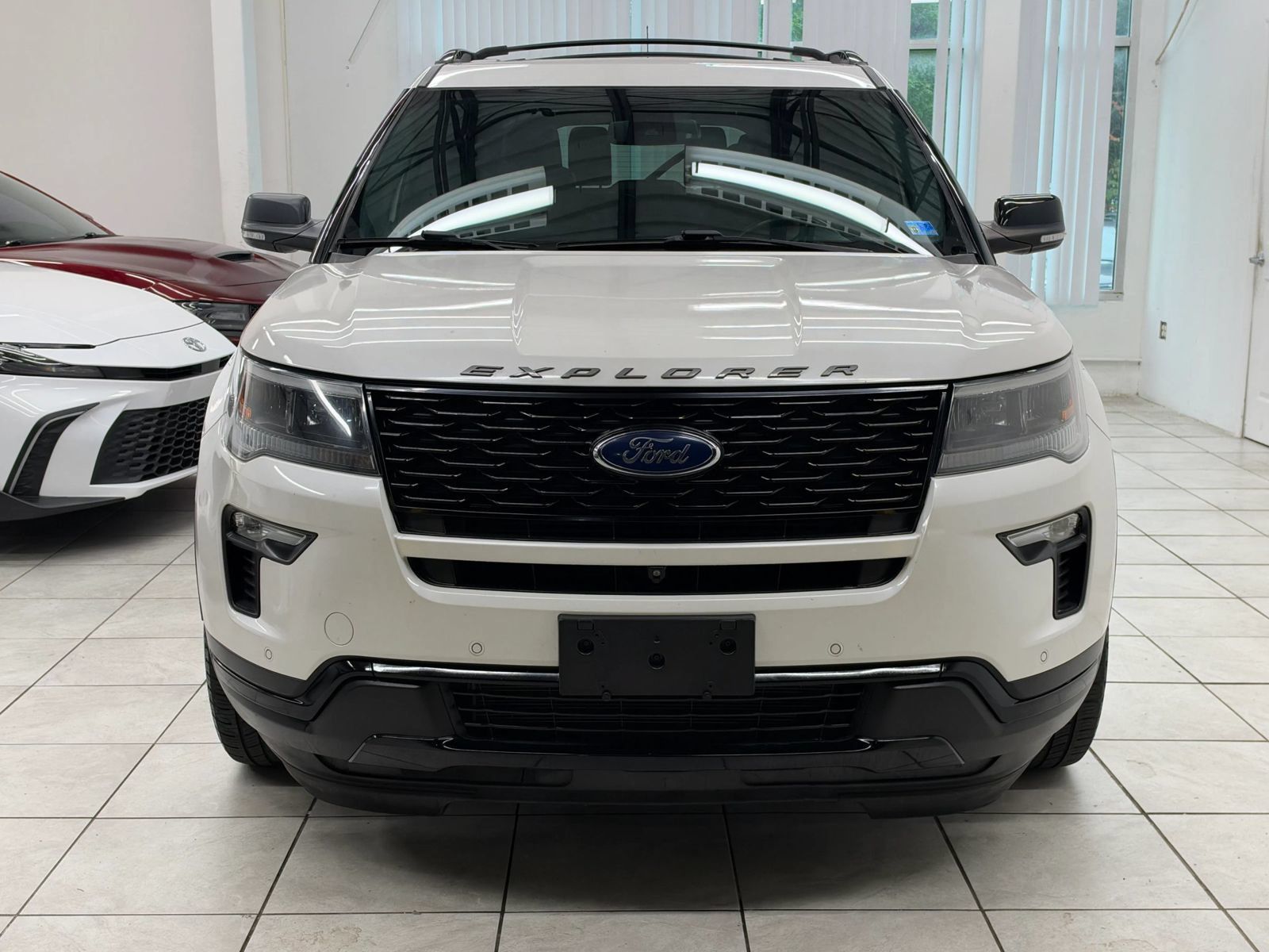 Used 2018 Ford Explorer Sport w/ Equipment Group 401A AWD/4WD image 2