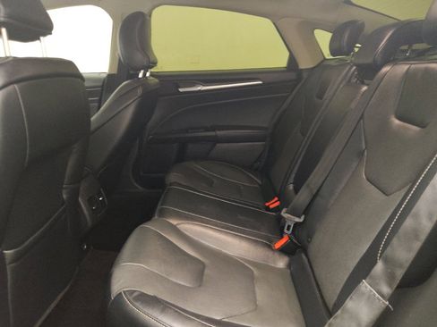 Used 2019 Ford Fusion Titanium FWD image 18