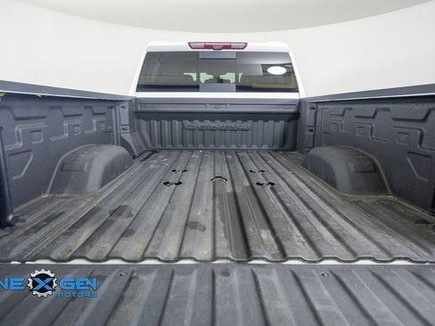 Used 2022 GMC Sierra 3500 Denali w/ Technology Package AWD/4WD image 36