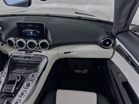 Used 2018 Mercedes-Benz AMG GT Roadster image 24