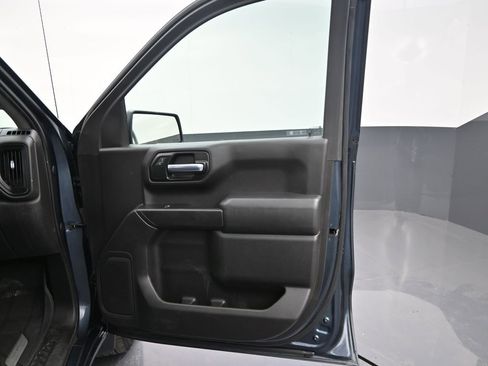 Used 2020 Chevrolet Silverado 1500 Custom w/ Custom Value Package AWD/4WD image 35