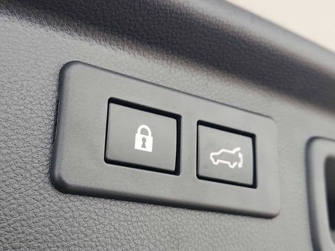 Used 2022 Subaru Forester Limited image 29