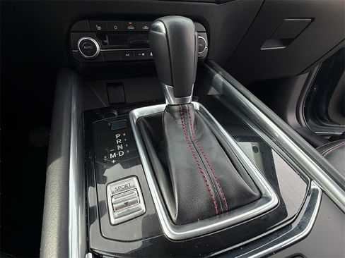 Certified 2023 MAZDA CX-5 Carbon Edition image 9