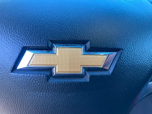 Used 2022 Chevrolet Equinox LT w/ Driver Convenience Package image 26