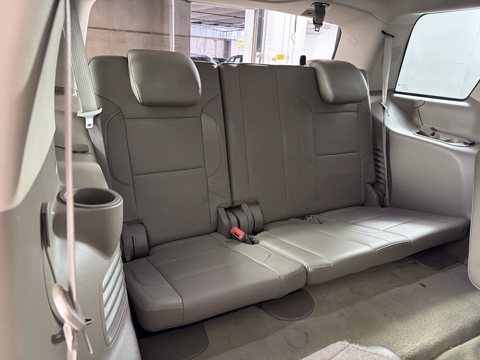 Used 2015 Chevrolet Tahoe LT RWD image 17
