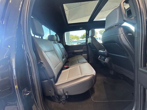 Used 2024 Ford F150 Lightning Lariat image 34