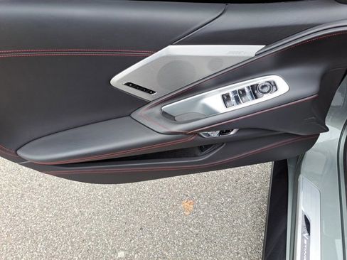 Used 2022 Chevrolet Corvette Stingray Premium Conv w/ Z51 Performance Package image 15