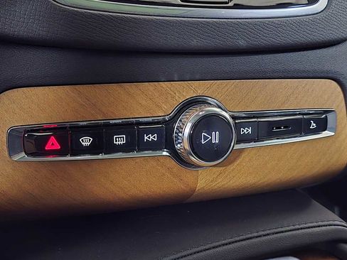 Used 2023 Volvo XC90 B6 Plus w/ Protection Package Premier image 31
