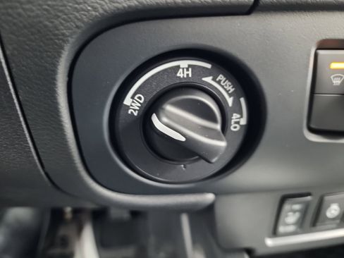 New 2026 Nissan Frontier SV image 17