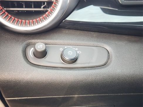 Used 2024 Chevrolet Trax RS w/ Sunroof Package image 22