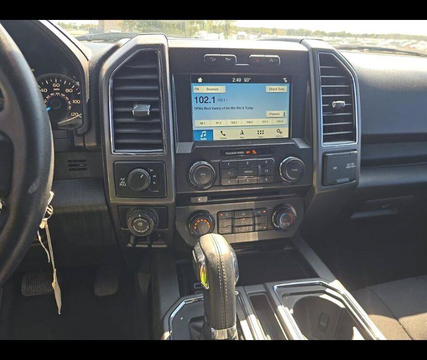 Used 2018 Ford F150 XLT w/ Equipment Group 302A Luxury AWD/4WD image 5