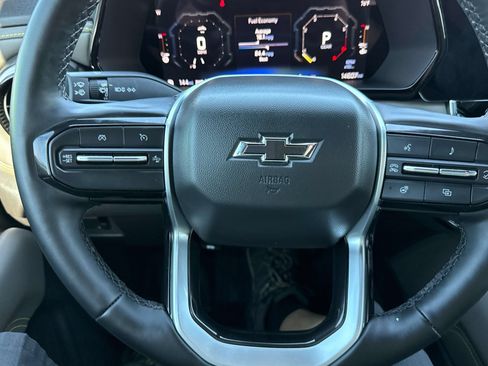 Used 2023 Chevrolet Colorado ZR2 w/ ZR2 Convenience Package III AWD/4WD image 26