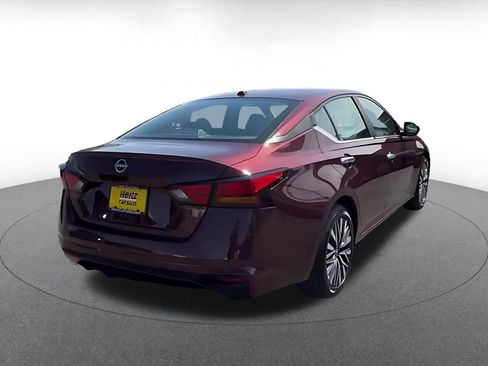 Used 2025 Nissan Altima 2.5 SV FWD image 15