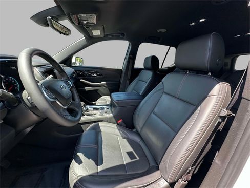 Used 2022 Chevrolet Traverse RS w/ LPO, Floor Liner Package image 2