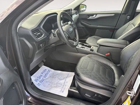 Certified 2023 Ford Escape Platinum w/ Premium Technology Package AWD/4WD image 9