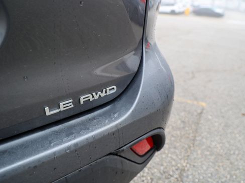 Used 2024 Toyota Highlander LE image 13