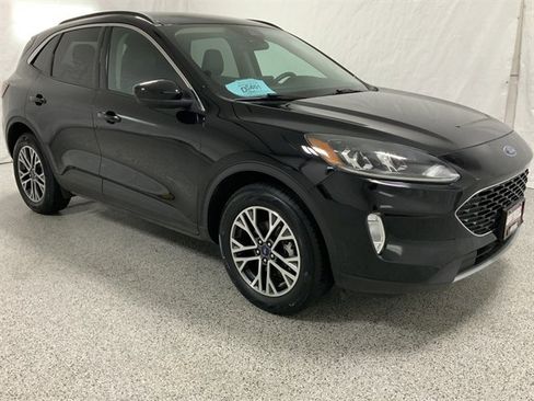 Used 2020 Ford Escape SEL image 5