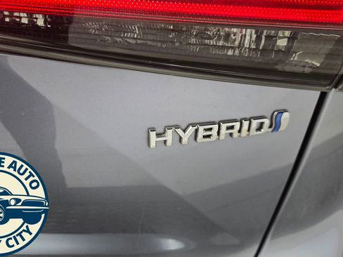 Used 2020 Toyota Highlander XLE AWD/4WD image 37