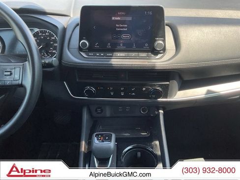 Used 2024 Nissan Rogue S AWD/4WD image 11
