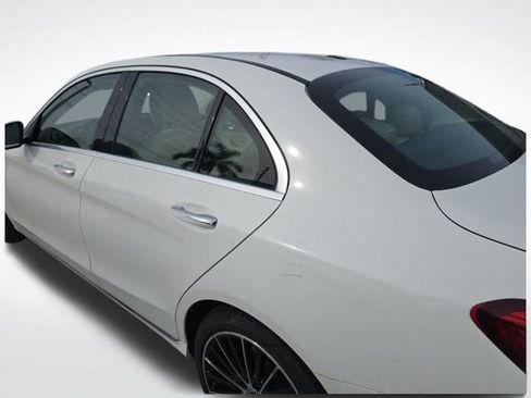 Used 2021 Mercedes-Benz C 300 Sedan image 11