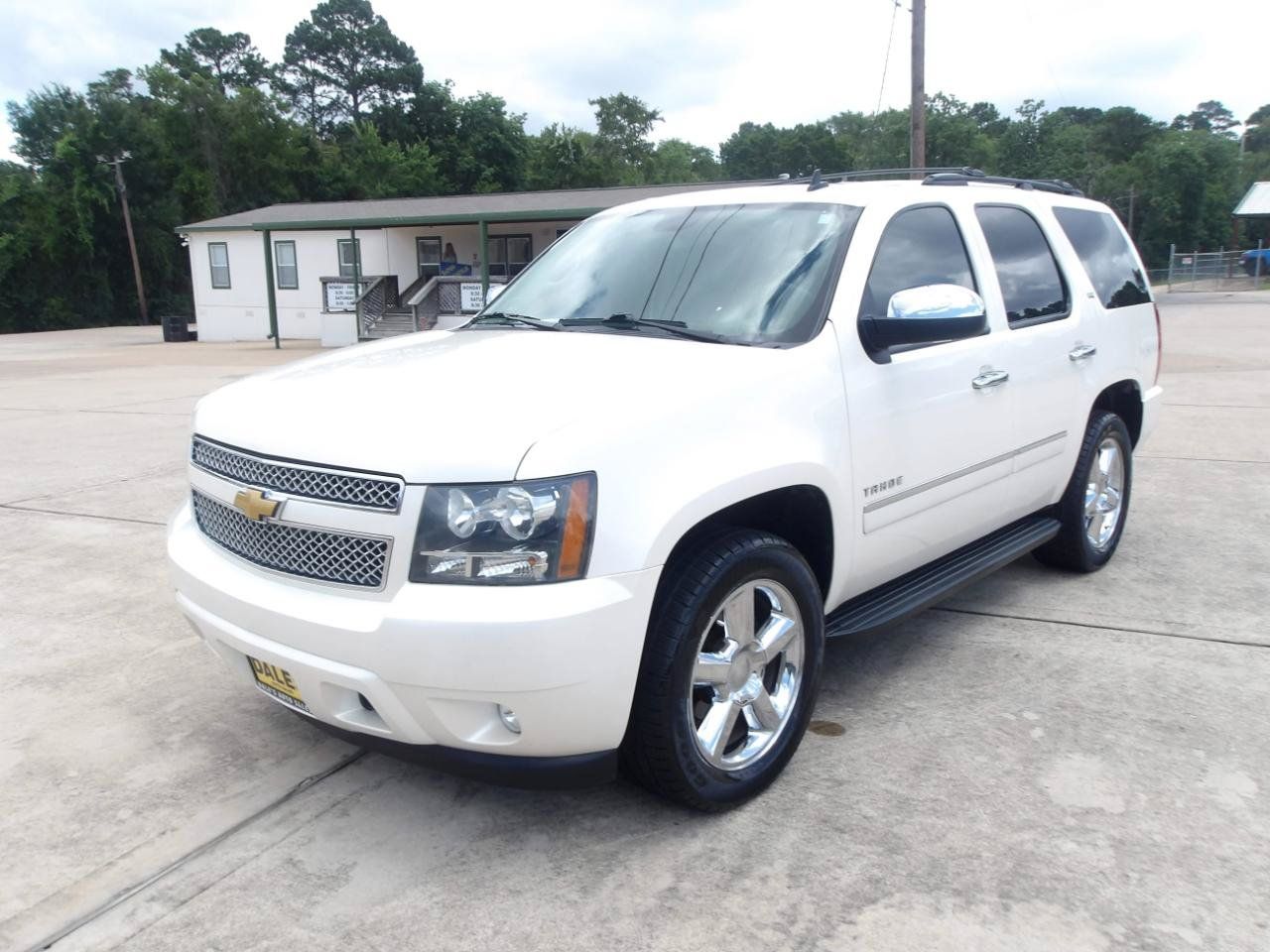 Used 2013 Chevrolet Tahoe LTZ RWD image 2